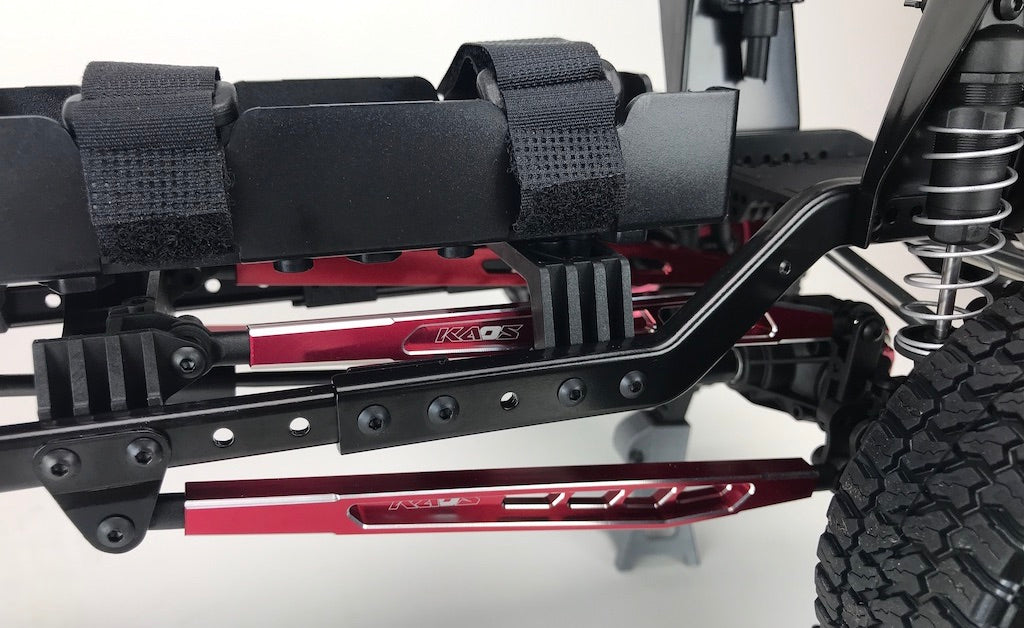 CEN Racing CKD0370 installed rear suspension links view 2