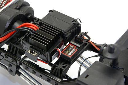 CEN 8992 Ford F-250 Daytona Blue electronics detail
