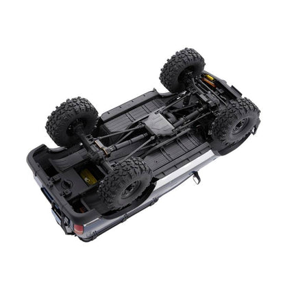 FMS FCX10 PRO Toyota Land Cruiser LC80 RS V2 underside drivetrain view