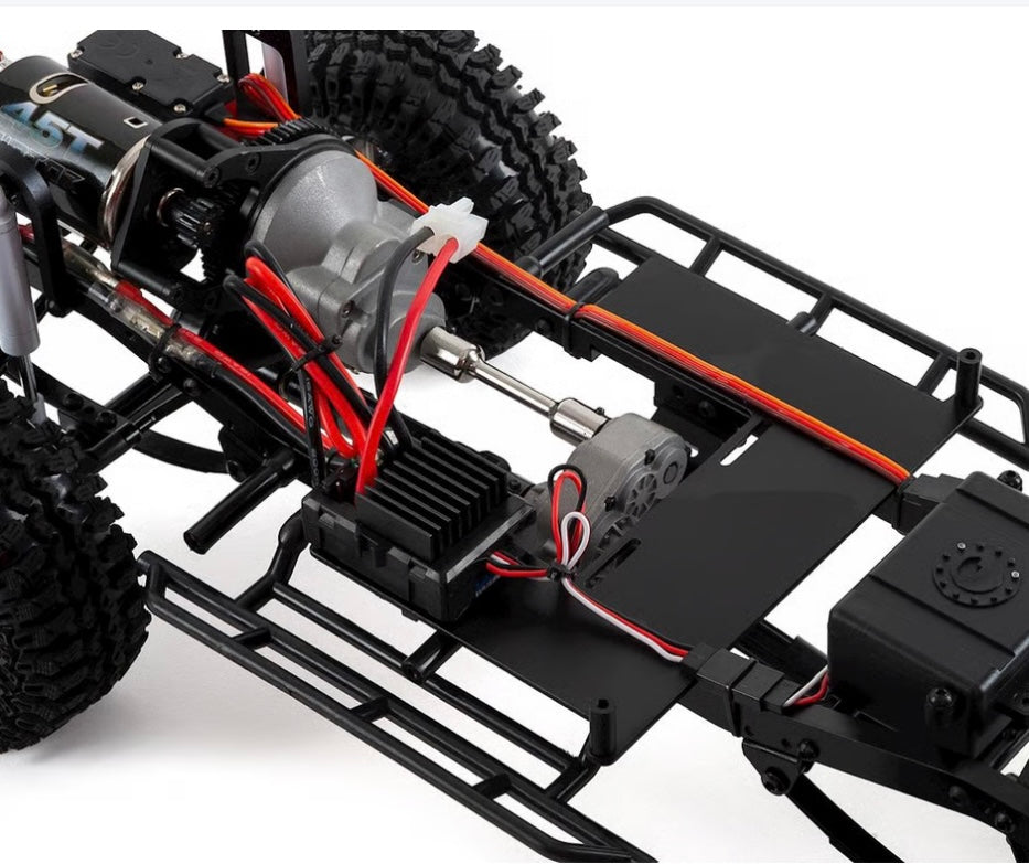 RC4WD Marlin Crawler Trail Finder 2 drivetrain detail