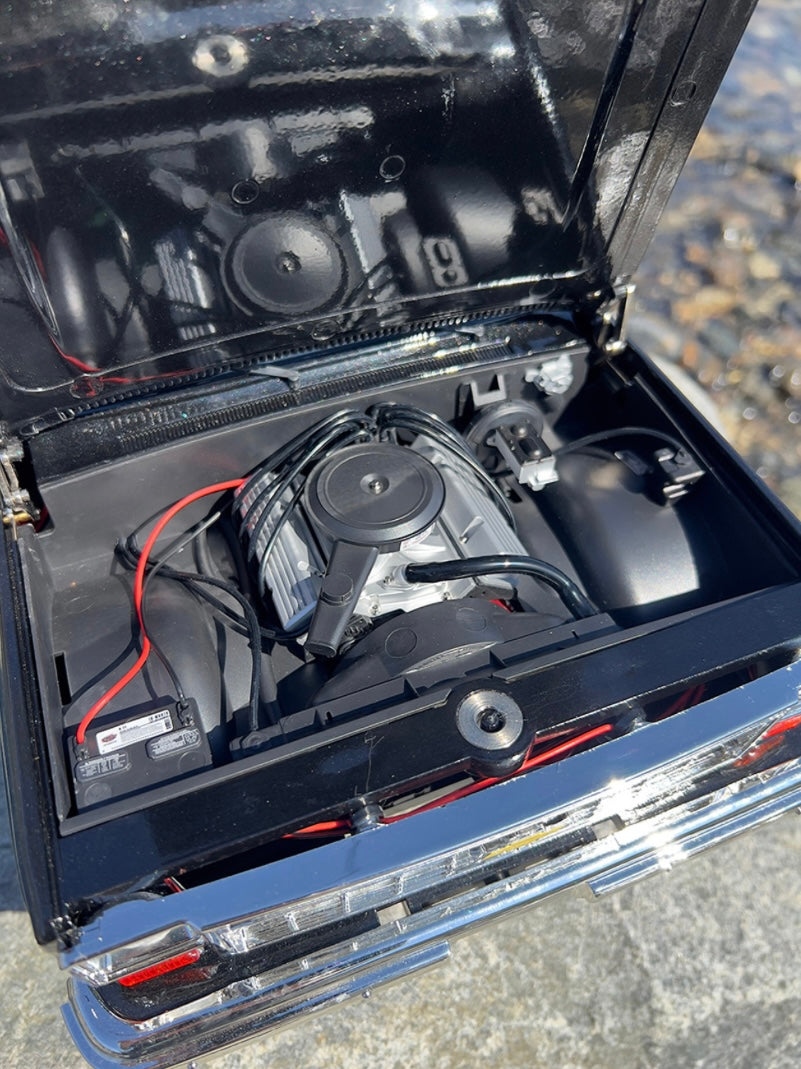 RC4WD Trail Finder 2 LWB Chevrolet K10 Scottsdale Black chassis detail