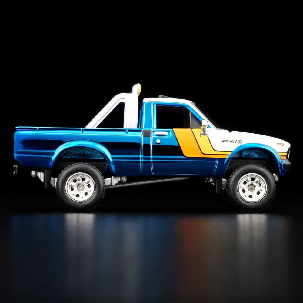 Hot Wheels RLC 1981 Toyota SR5 4WD JCP20 official photo 7