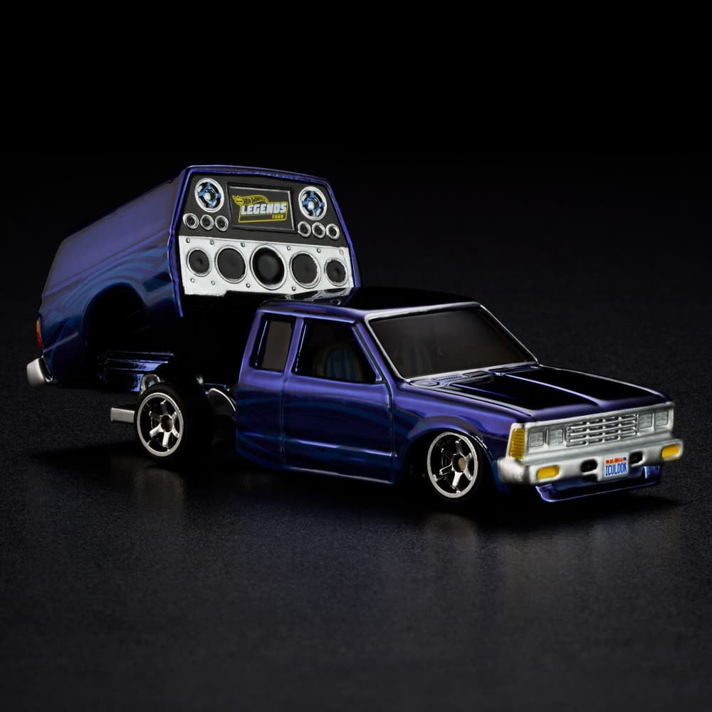 Hot Wheels RLC 1986 Nissan 720 King Cab JJY64 official photo 2