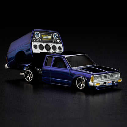 Hot Wheels RLC 1986 Nissan 720 King Cab JJY64 official photo 2