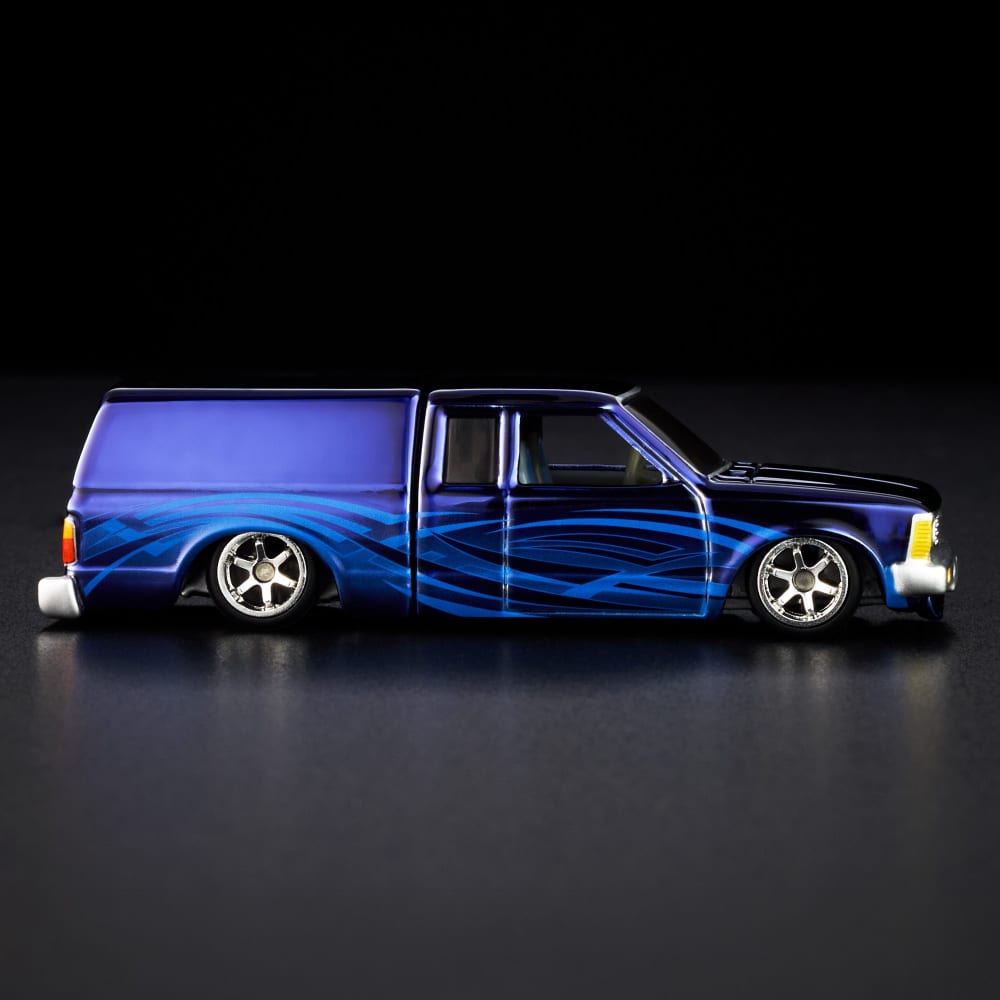 Hot Wheels RLC 1986 Nissan 720 King Cab JJY64 official photo 5