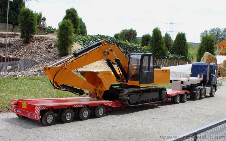 RC4WD Earth Digger 4200XL hydraulic excavator detail