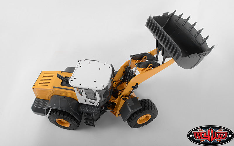 RC4WD Earth Mover 870K loader arm detail