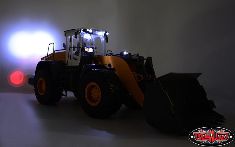 RC4WD Earth Mover 870K construction site view