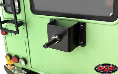 RC4WD D90 D110 tire holder installed example