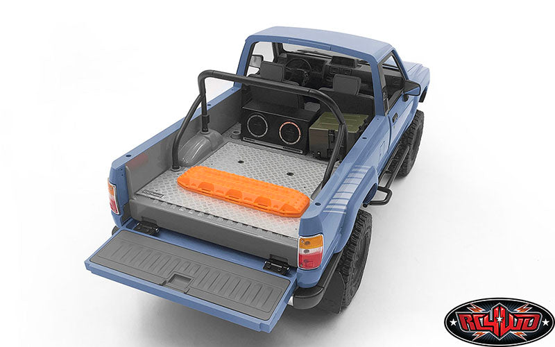 RC4WD 1/10 Subwoofer 4Runner scale build example
