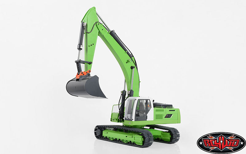 RC4WD Wide Bucket installed on Earth Digger 360L