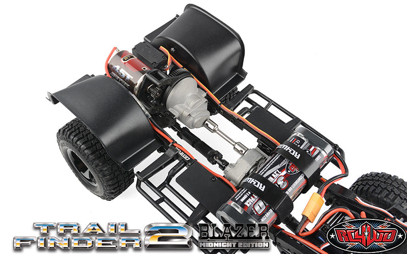 RC4WD Trail Finder 2 Blazer Midnight Edition transmission and front chassis detail