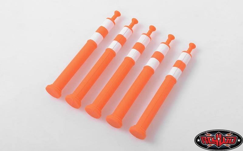 RC4WD 1/12 Highway Traffic Cones rubber and detachable base detail