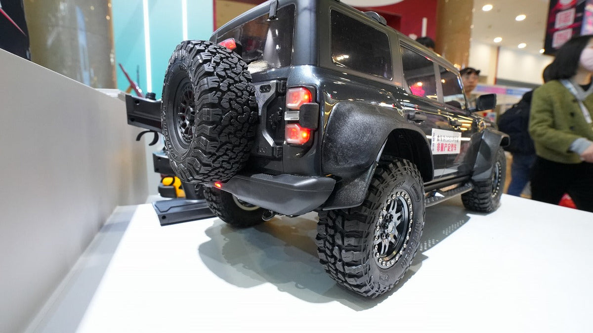 Traction Hobby Bronco Raptor gray rear details