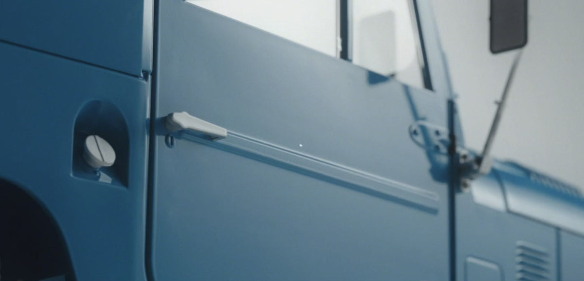FMS Toyota Land Cruiser FJ40 opening side door and metal hinge detail