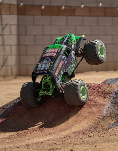 Losi LMT 2.0 Grave Digger side and chassis detail