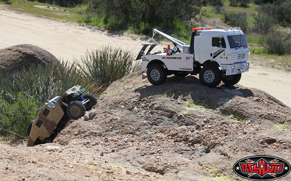Customer recovery scene using RC4WD Dirt Grabber tires