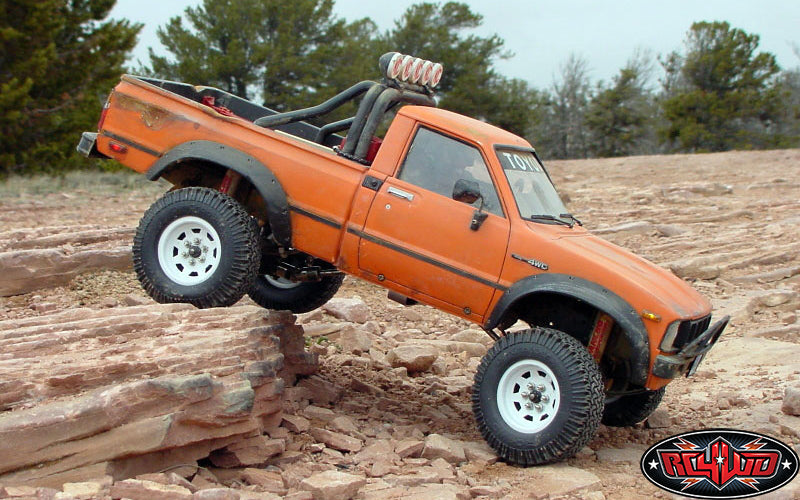 Wyoming customer Toyota-style truck with RC4WD Dirt Grabber tires