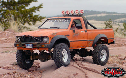 Wyoming customer pickup front view with RC4WD Dirt Grabber tires
