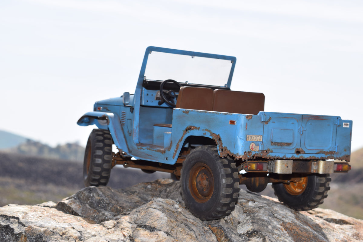 RC4WD 1.9 Landies internal beadlock wheel Z-W0075 official installed application 21