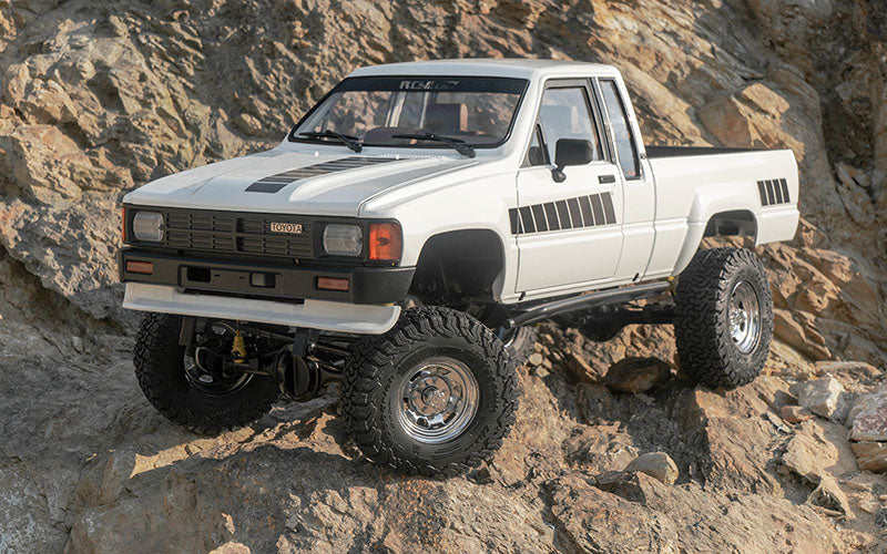 RC4WD Trail Finder 2 LWB Toyota XtraCab 1987 RTR 1/10 White
